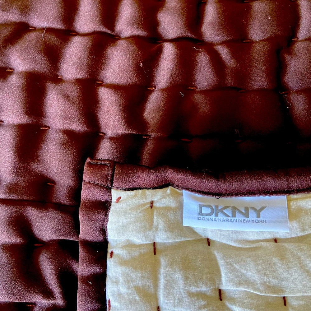 DKNY PickStitch  Comforter -NEW- King- Chocolate Satin & Natural Cotton